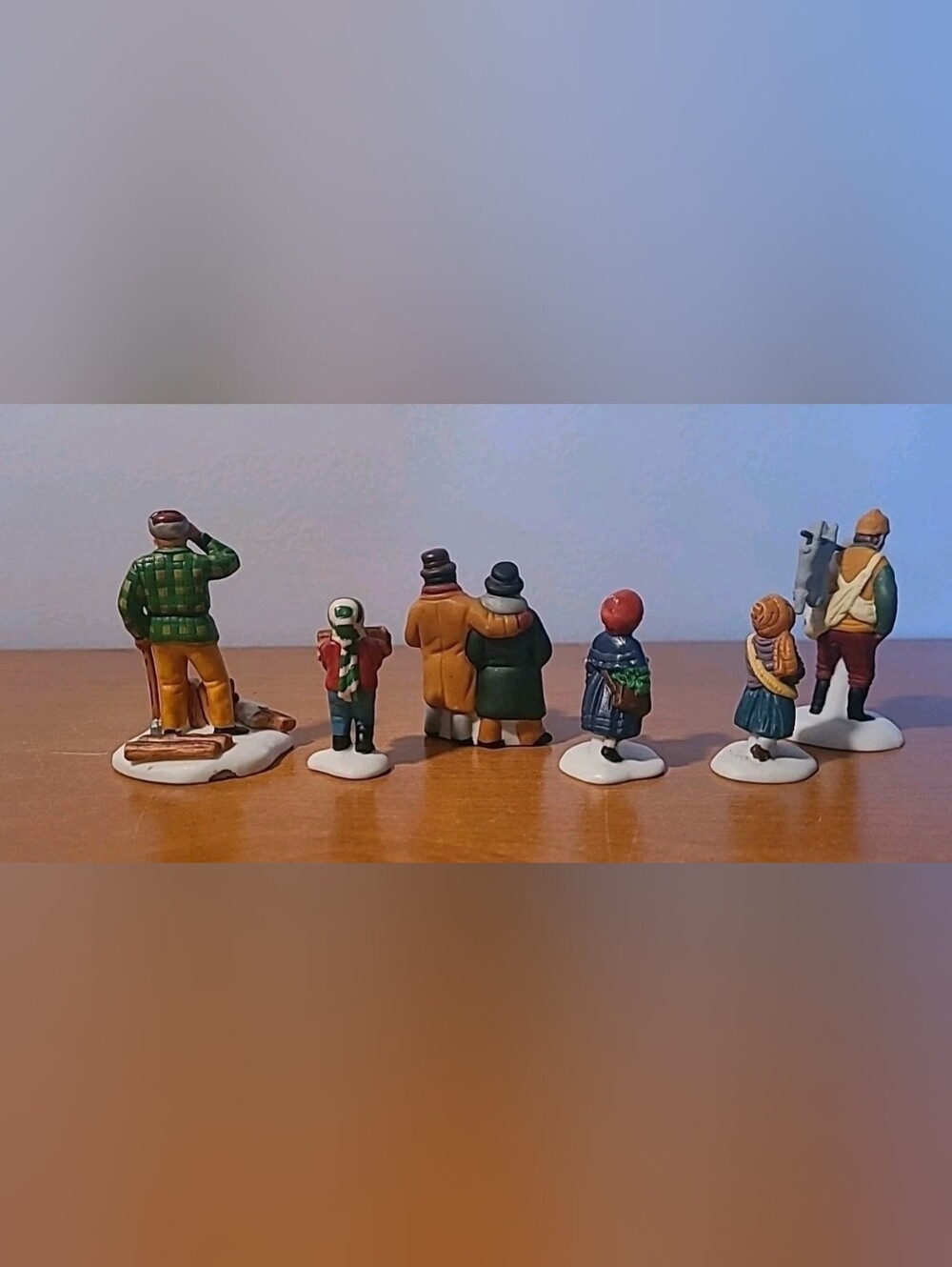 Miscellaneous Lot Department 56 Christmas Figurines - Picture 15 of 15